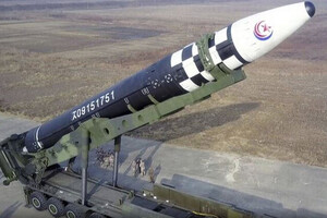 Розвідка США порівняла зображення «ракетного сміття», яке було знайдене у Харкові після обстрілу 2 січня та зображення ракет у північнокорейських державних ЗМІ 