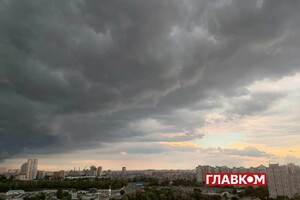 Гроза у Києві з висоти 25-го поверху