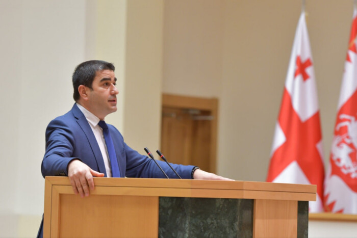 Спікер грузинського парламенту підписав закон про іноагентів