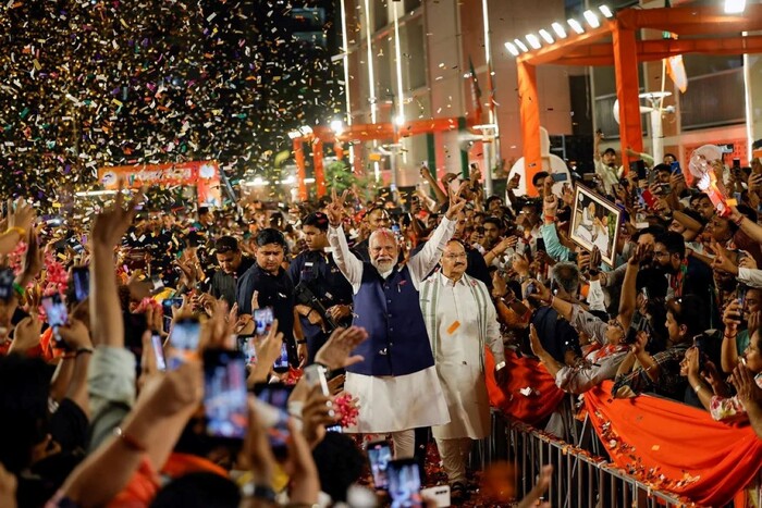 Вибори в Індії: премʼєр-міністр Нарендра Моді лишається на рекордний третій термін 
