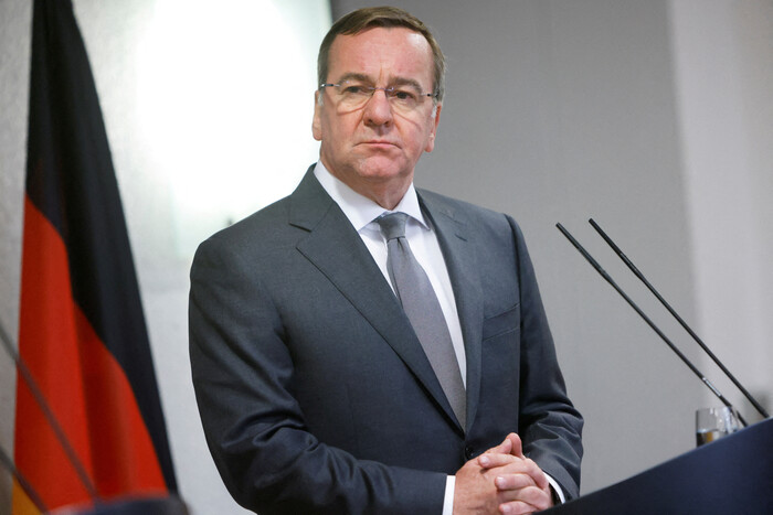 Міністр оборони Німеччини назвав країни, яким загрожує РФ