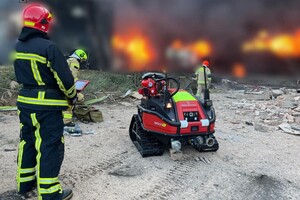 На одному з промислових об'єктів Київщини виникла пожежа після обстрілу