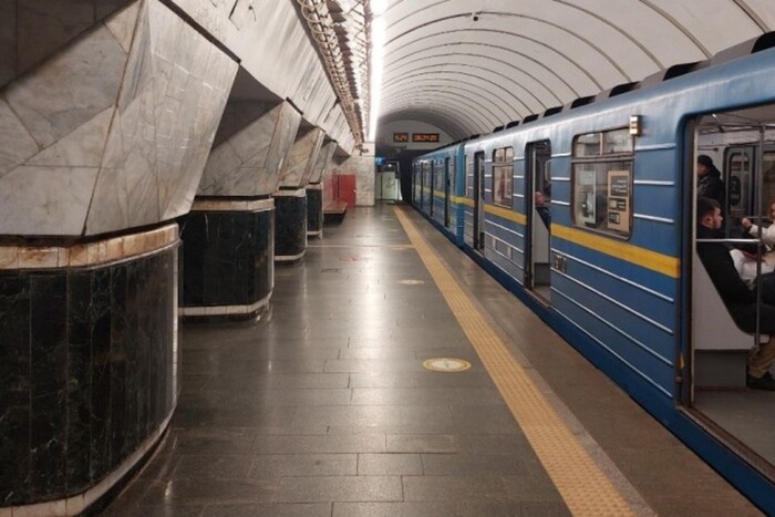 Очільник столичної підземки повідомив, що жінки активно влаштовуються на роботу в метро