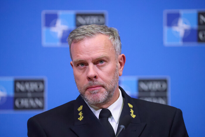 Адмірал НАТО: Україна не повинна мати обмеження на удари по РФ