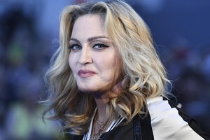 Мадонна заявила, що молиться, аби всі погодилися з тим, що дітей потрібно захищати