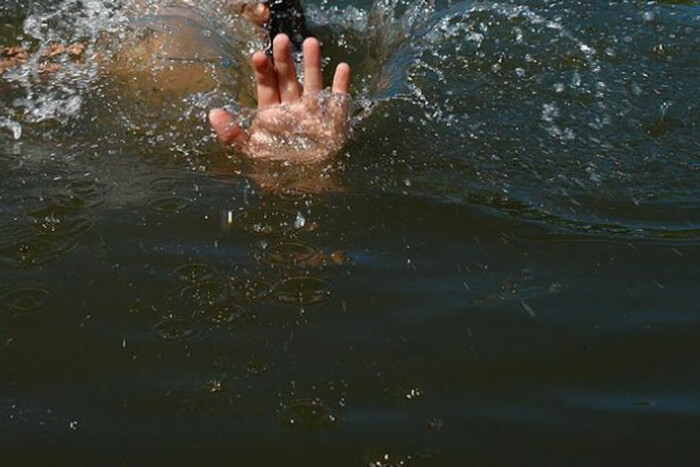 Трагедія на Донеччині: під час купання потонув 15-річний підліток 