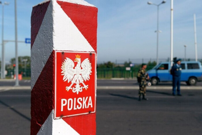 Польща змінила умови допомоги українським біженцям