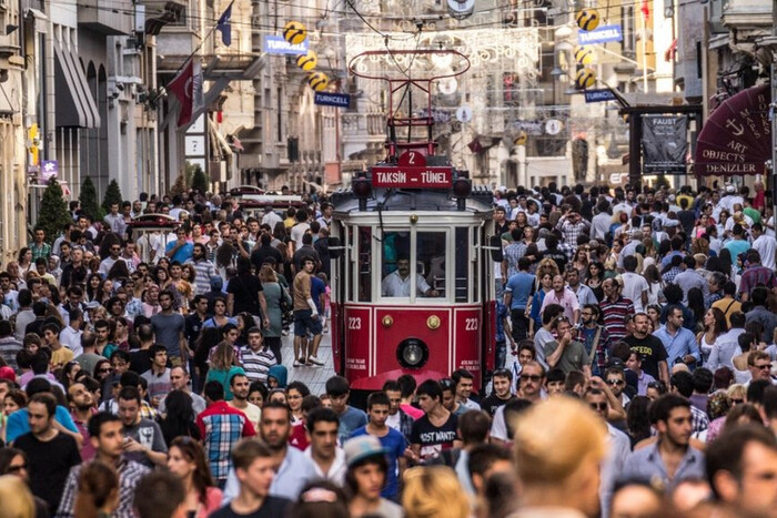 Стамбул становится городом нищеты: 80% жителей жалуются на финансовые трудности