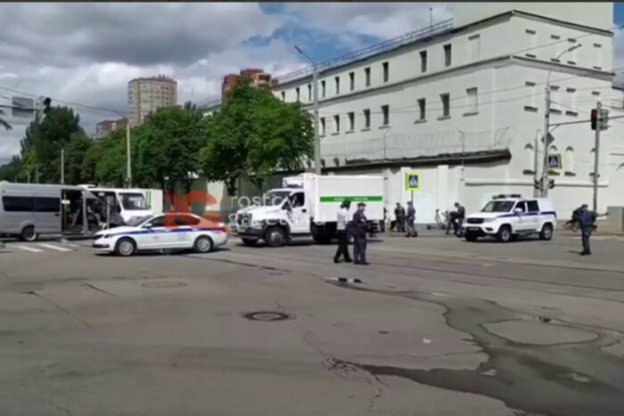 У Ростовському СІЗО ув'язнені захопили в заручники охоронців (відео)