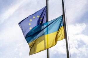 Європейська рада на саміті у Брюсселі у 2022 році надала Україні статус кандидата в ЄС