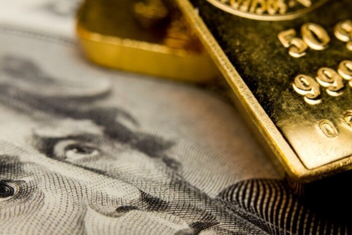 Дедалі більше країн роблять ставку на золото замість доларів – Business Insider