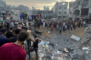 За даними Червоного Хреста, після обстрілу табору біженців у Рафаху до найближчого госпіталю надійшло 22 загиблих і 45 постраждалих