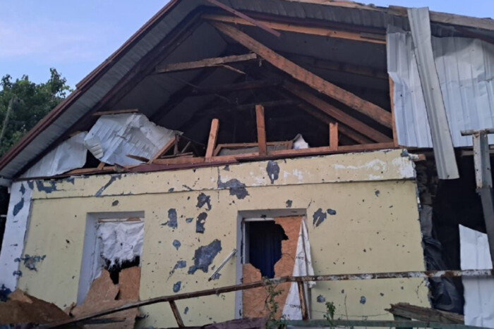 Дніпропетровщина: ворог вдарив по медзакладах і приватних будинках (фото)