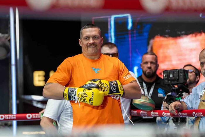 Усик відмовився від пояса IBF у надважкій вазі: деталі