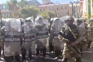 Президентський палац у Болівії взято штурмом через спробу держперевороту – відео