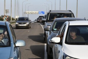 Українські хакери зупинили рух по Керченському мосту