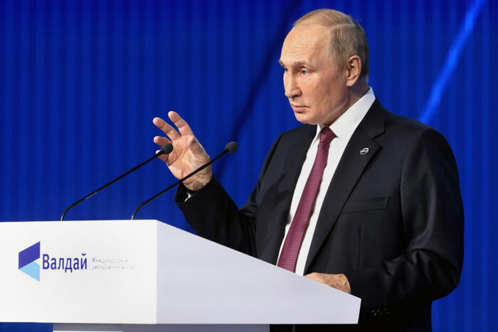 Путін заявив, що Росія має відновити виробництво ракет середньої дальності