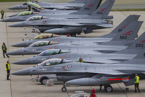 Нідерланди офіційно дозволили експорт літаків F-16 для України