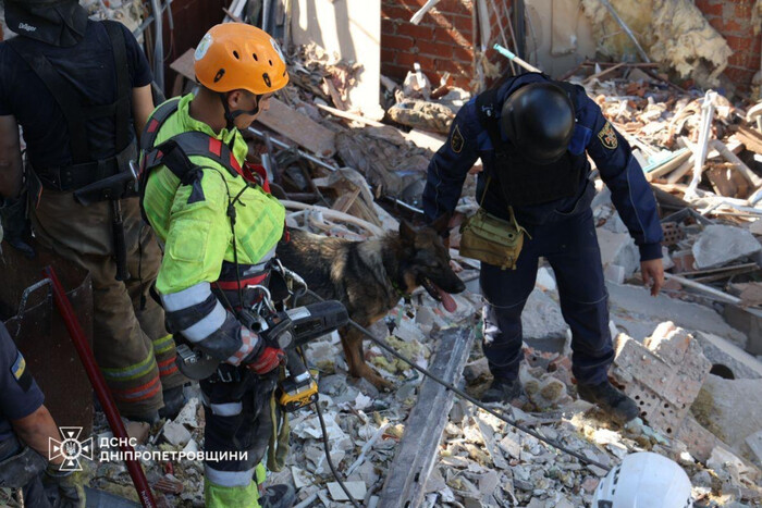Удар по Дніпру 28 червня: рятувальники виявили тіло жінки