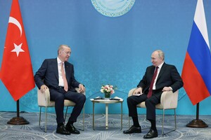 Президент Туреччини Реджеп Тайїп Ердоган (зліва) на зустрічі з главою Кремля Володимиром Путіним