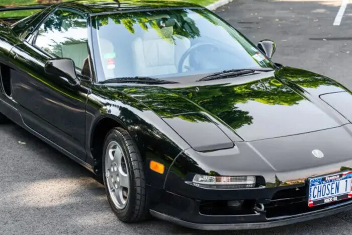 Легенда 90-х: обнаружен культовый 33-летний суперкар от Honda в новом состоянии (фото)