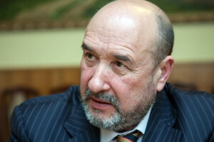 Борис Супіханов також вів активну наукову роботу