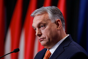 Після анонсу «несподіваних» візитів літак Орбана вилетів до Китаю – ЗМІ