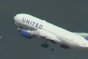 У літака Boeing 757 відпало колесо під час польоту у США (відео)