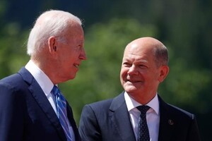 Шольц не бачить проблем із самопочуттям у Байдена