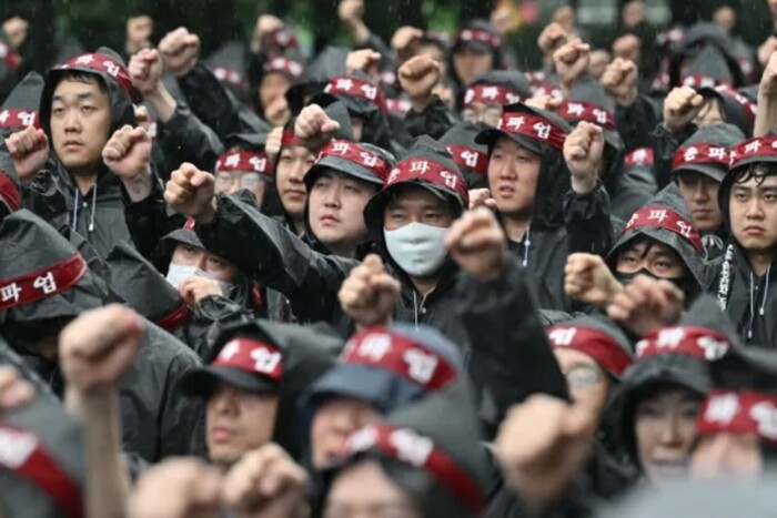 Заборонено виходити на роботу: профспілка Samsung оголосила безстроковий страйк 