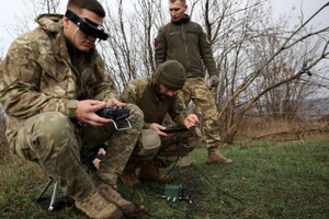 Нідерланди куплять мільйон ударних дронів для України 