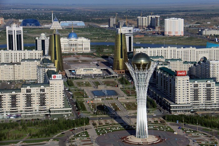 Казахстан вимагає вивести з країни російські цінні папери