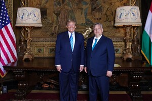 Експрезидент США Дональд Трамп під час зустрічі з прем'єр-міністром Угорщини Віктором Орбаном 8 березня 2024 року  