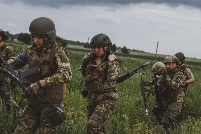 Стефанішина розповіла, скільки жінок виконують бойові завдання на фронті