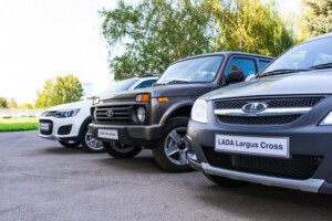 Дедалі менше росіян можуть дозволити собі купівлю автомобіля