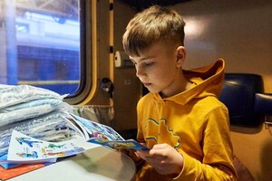 Пасажири люблять залишити на згадку про себе у поїзді гаманці, телефони, зарядні пристрої