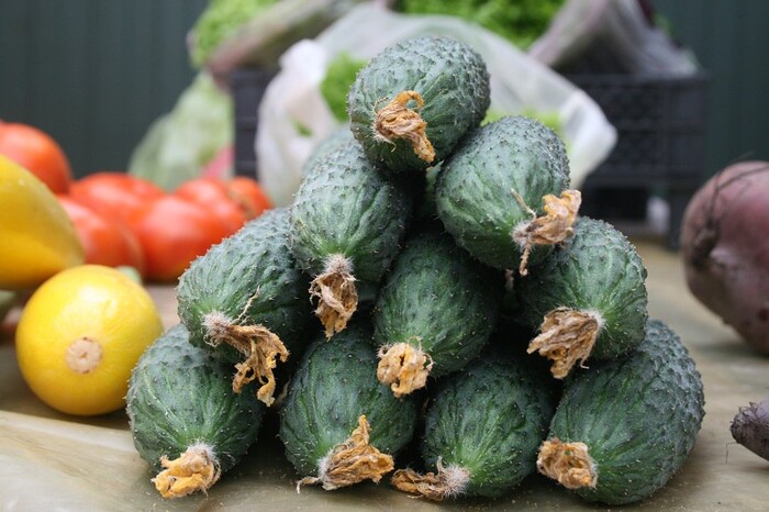 Сезонний бум: ціни на овочі, фрукти та ягоди на «Шуварі» обвалилися
