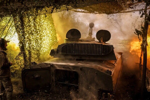  Україна озброєна далекобійними ракетами американського виробництва, вона націлилася на Крим, який є критичною базою для Росії