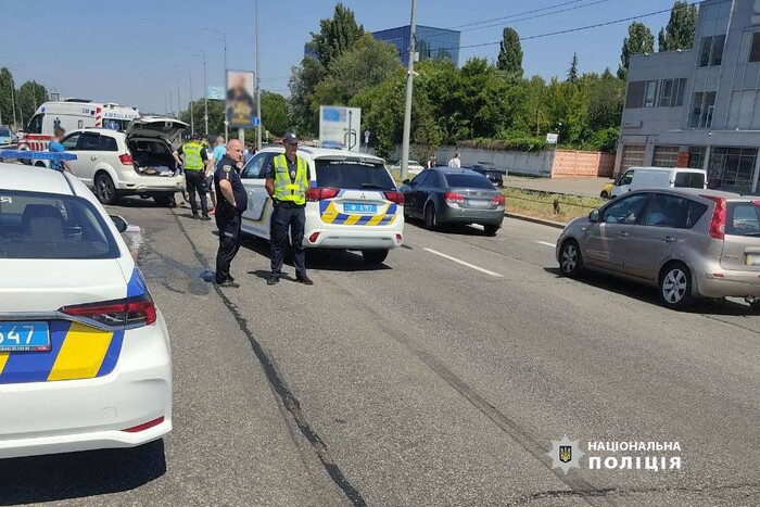 Масштабна ДТП у Києві: зіткнулися три автівки, є постраждалі 