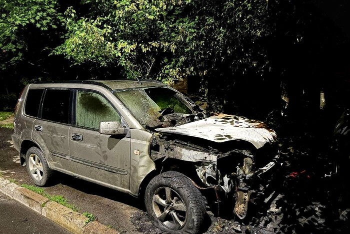 Житель Рівного палив автівки військових на замовлення росіян (фото)