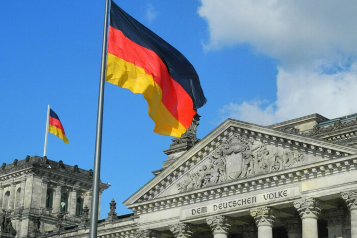 Німеччина у 2025 році збирається скоротити допомогу Україні вдвічі 