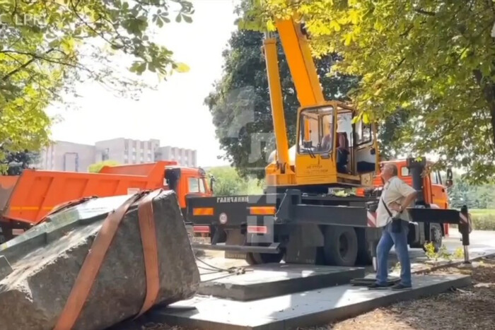 У Луганську окупанти демонтували пам'ятники жертвам репресій та Голодомору