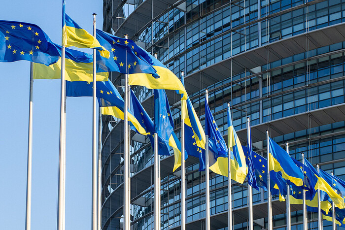 Єврокомісія перевіряє законопроєкт про «відкуп» за корупцію