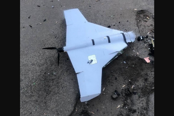 В одному із районів столиці зафіксовано падіння уламків ворожого дрона