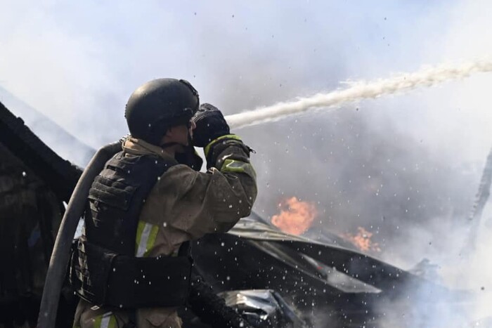 У Львові затримано двох осіб, які підпалювали авто військових за гроші