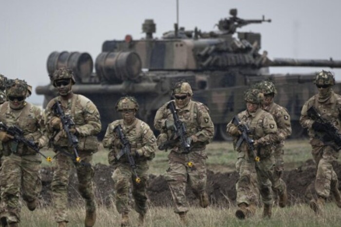 Вперше з часів холодної війни: НАТО тримає у бойовій готовності рекордну кількість військових