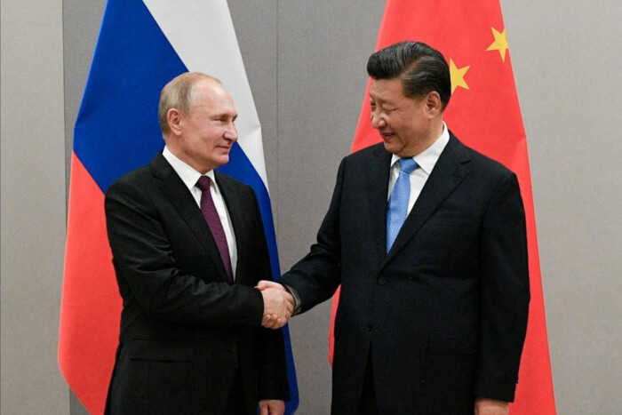 «Не спрямована проти третьої сторони». Китай прокоментував свою співпрацю з РФ
