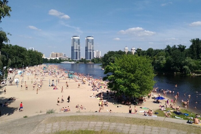 Пляжний сезон у Києві. Де купатися небезпечно (список)