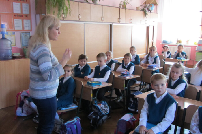 Мерія Львова просить уряд дозволити самостійно планувати навчальний рік