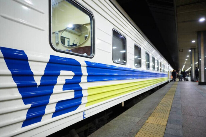 «Укрзалізниця» запускає додаткові потяги з Києва до Одеси